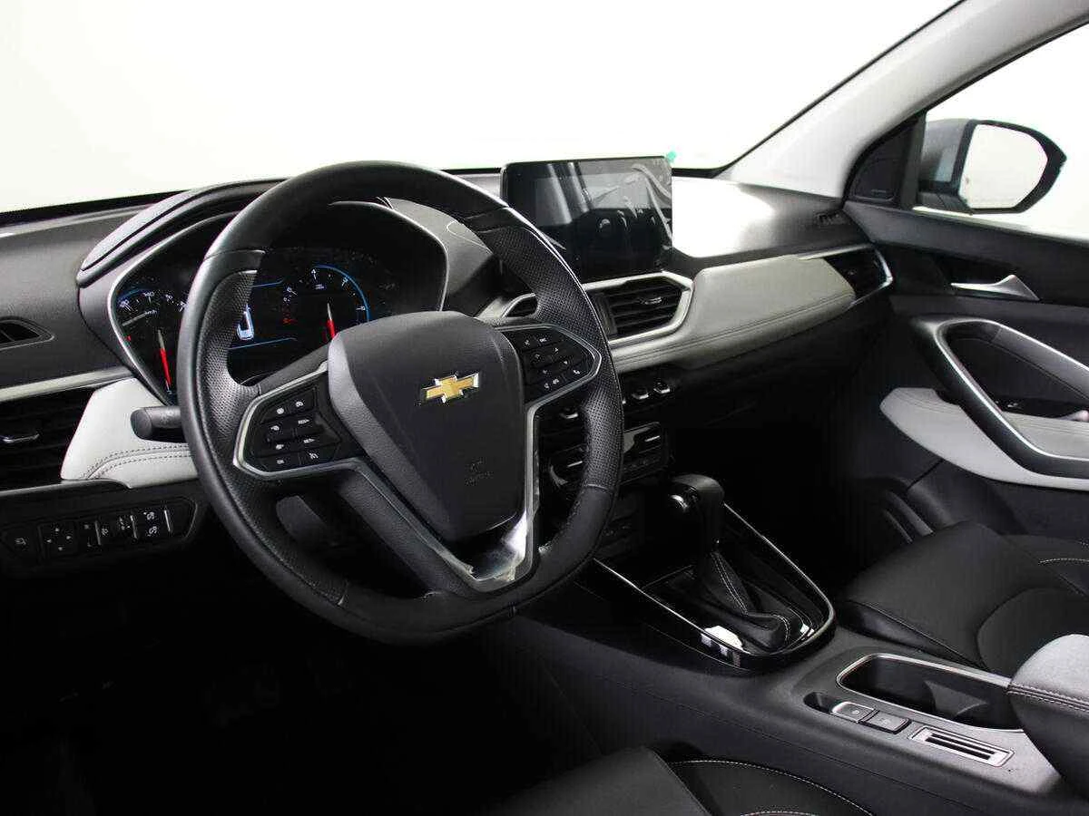 Chevrolet Captiva, Серебряный, 2022, Автоматическая, 147 л.с., цена от 2 050 000 руб.
