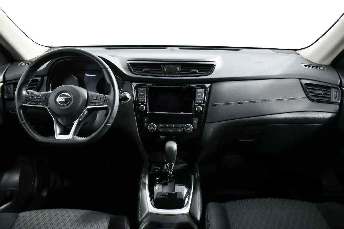 Nissan X-Trail, Зеленый, 2018, Вариатор, 144 л.с., цена от 1 877 000 руб.