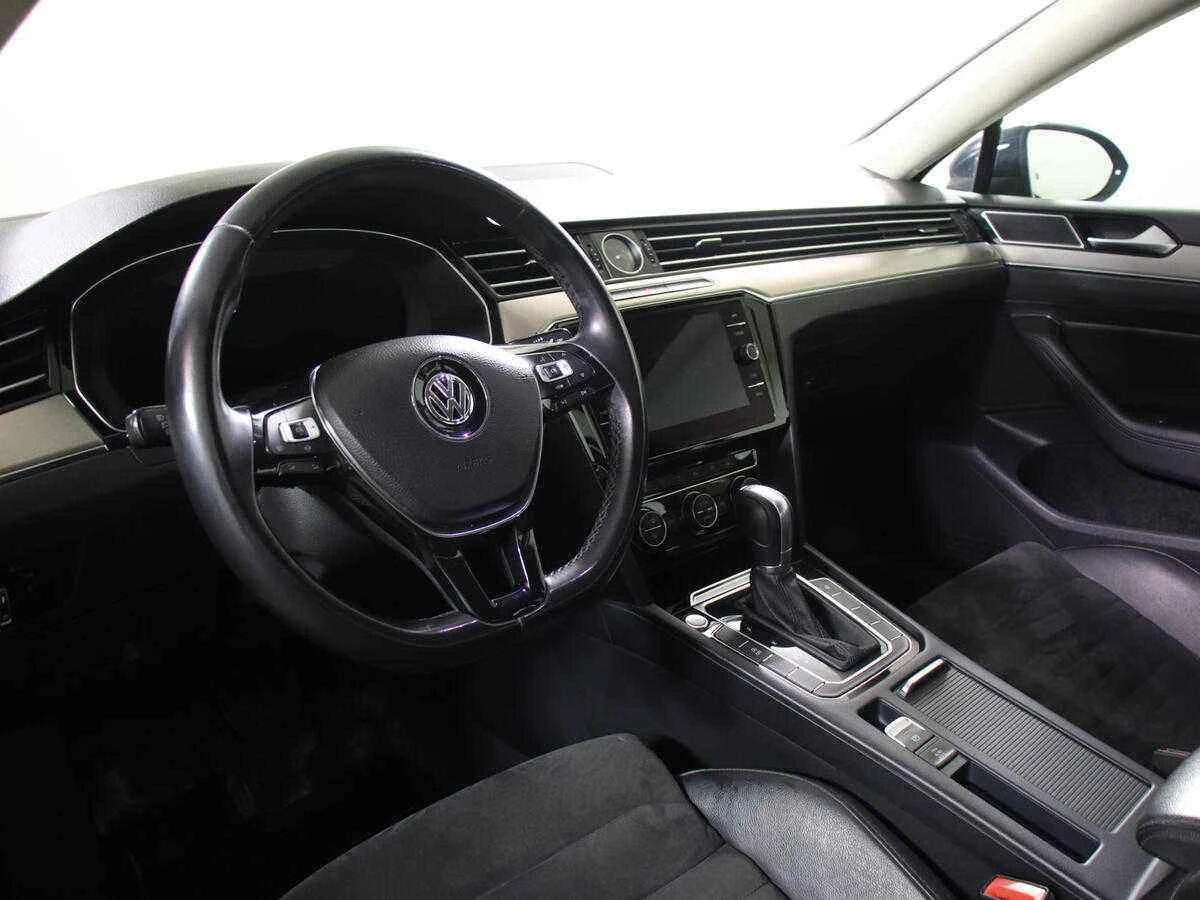 Volkswagen Passat, Черный, 2018, Робот, 150 л.с., цена от 1 299 000 руб.