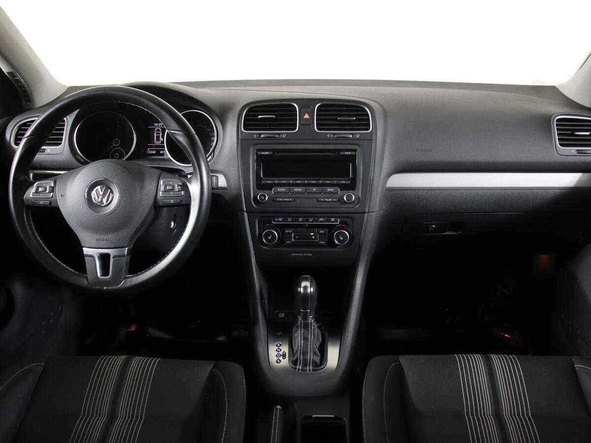Volkswagen Golf, Серебряный, 2012, Робот, 102 л.с., цена от 450 000 руб.