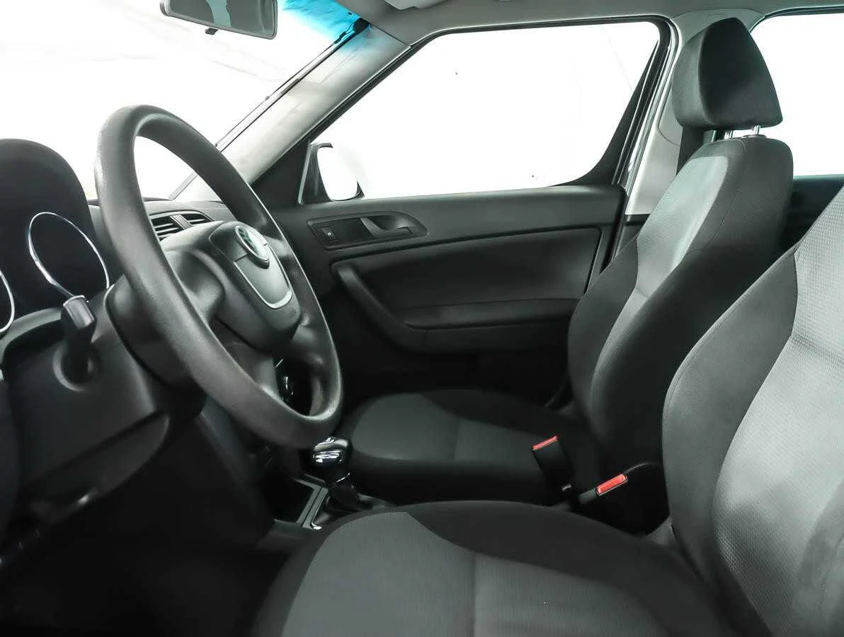 SKODA YETI, Серый, 2011, Робот, 105 л.с., цена от 464 000 руб.