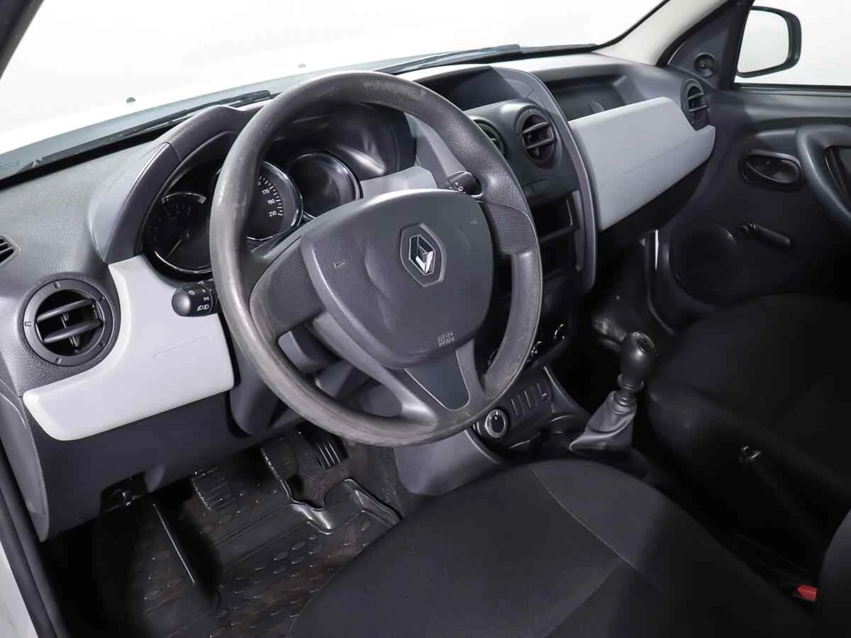 Renault Duster, Белый, 2017, Механическая, 114 л.с., цена от 640 000 руб.