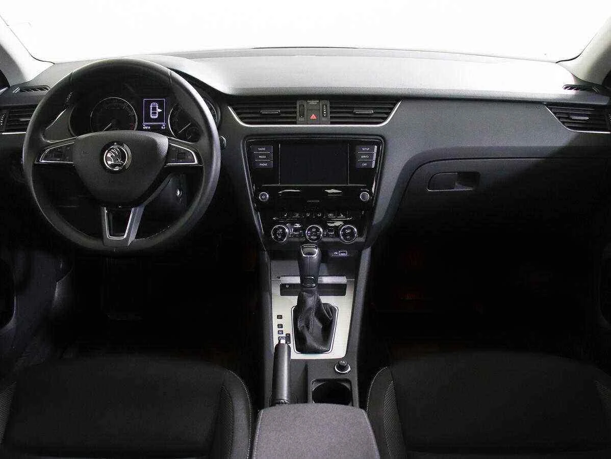 Skoda Octavia, Белый, 2018, Автоматическая, 110 л.с., цена от 1 070 000 руб.