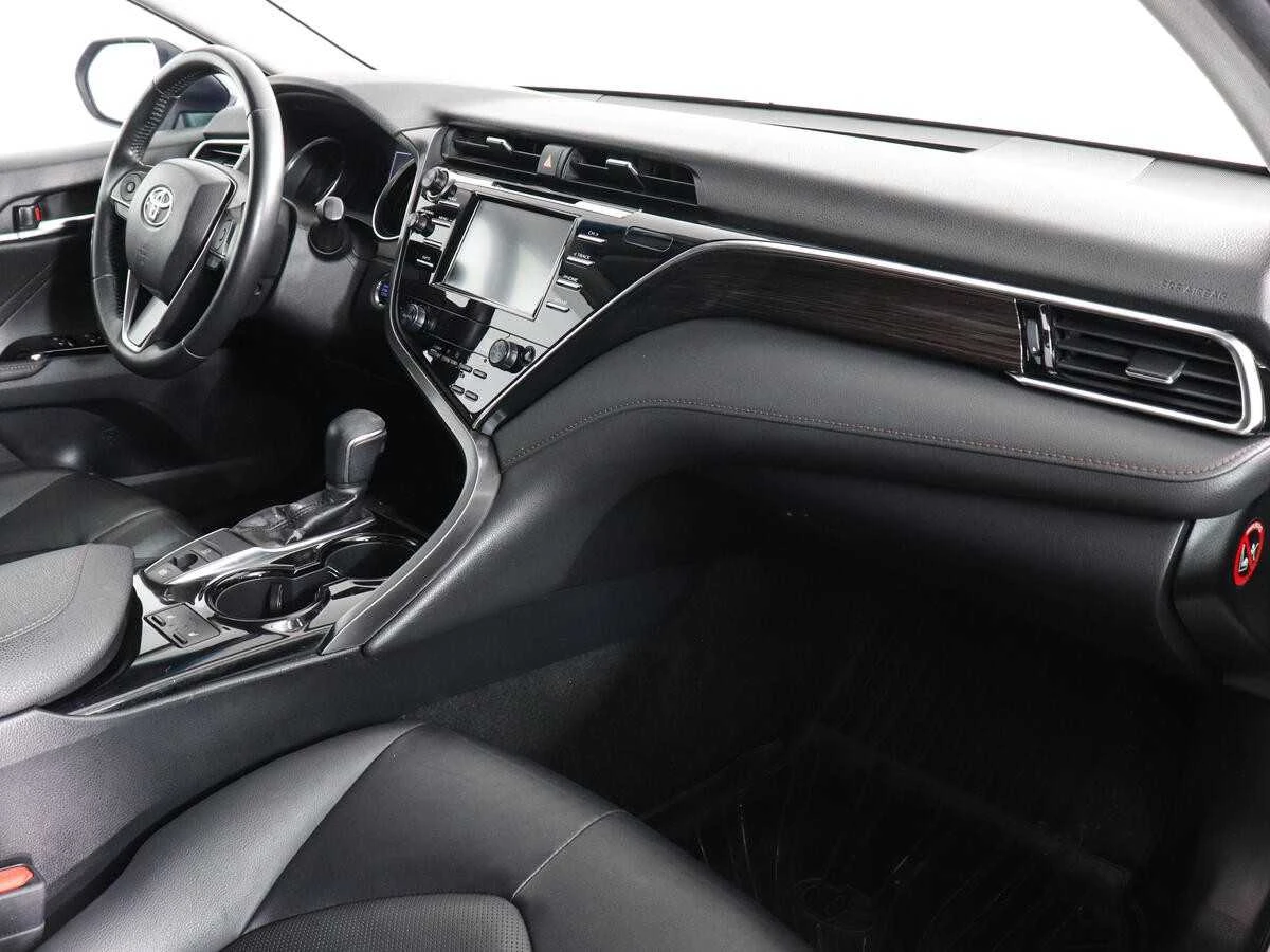 TOYOTA CAMRY, Белый, 2019, Автоматическая, 181 л.с., цена от 1 952 000 руб.
