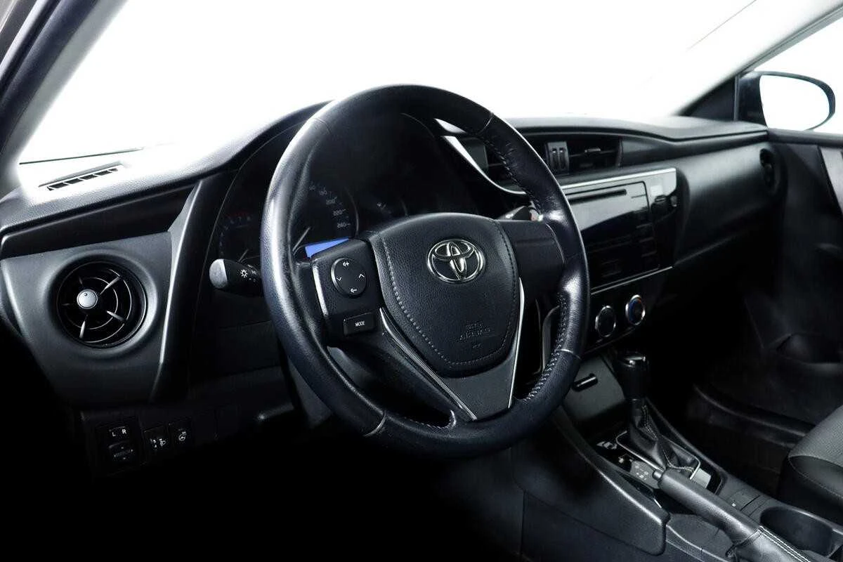 TOYOTA COROLLA, Серый, 2017, Вариатор, 122 л.с., цена от 1 120 000 руб.