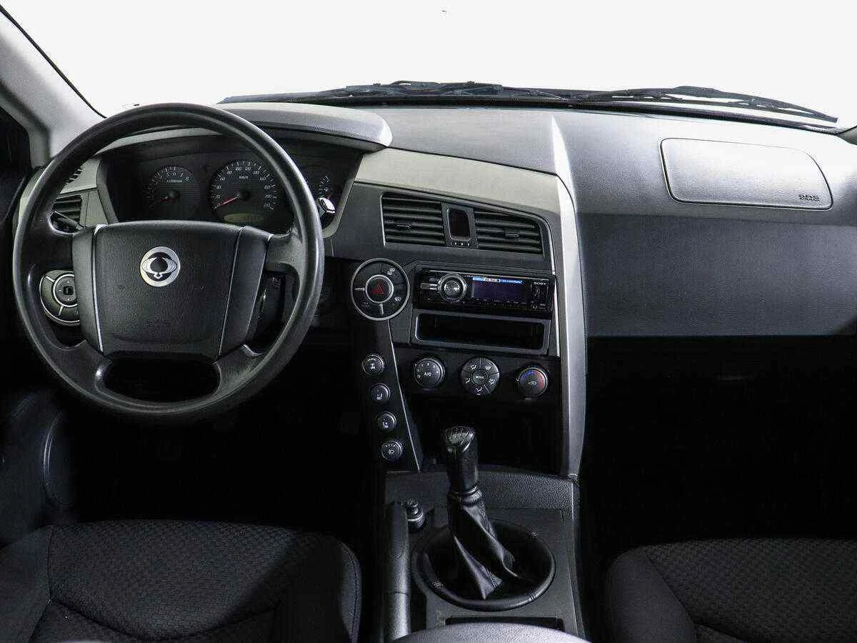 SsangYong Kyron, Серебряный, 2013, Механическая, 150 л.с., цена от 450 000 руб.