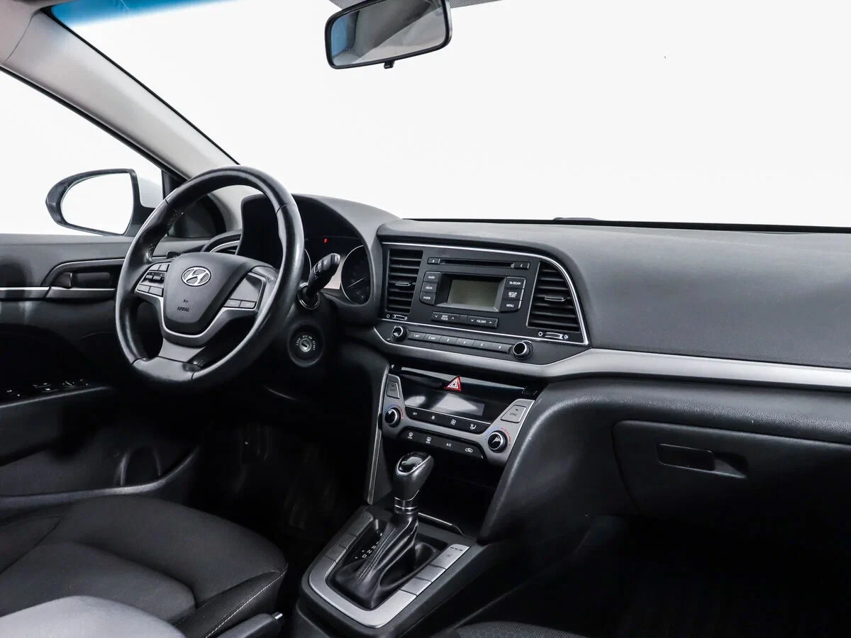 Hyundai Elantra, Белый, 2018, Автоматическая, 128 л.с., цена от 907 000 руб.