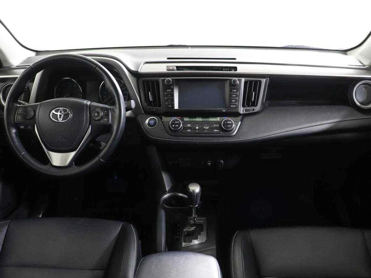 Toyota RAV 4, Белый, 2017, Вариатор, 146 л.с., цена от 1 979 000 руб.