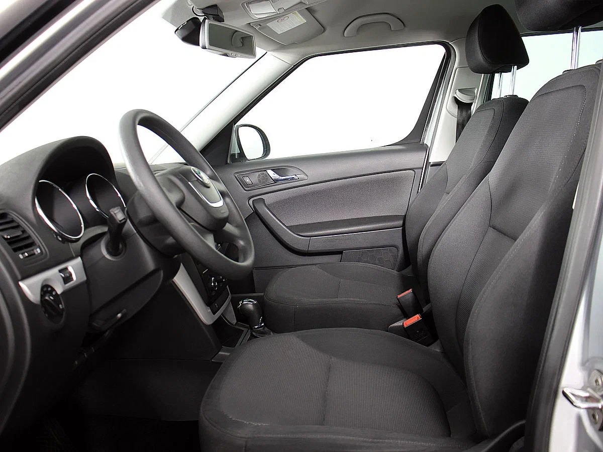Skoda Yeti, Серый, 2014, Робот, 122 л.с., цена от 801 000 руб.