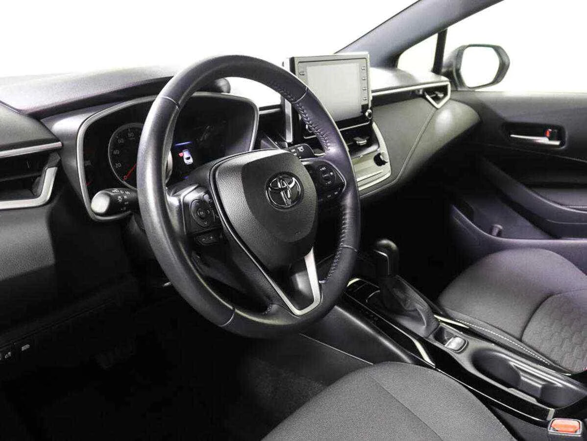 Toyota Corolla, Белый, 2019, Вариатор, 168 л.с., цена от 1 418 000 руб.