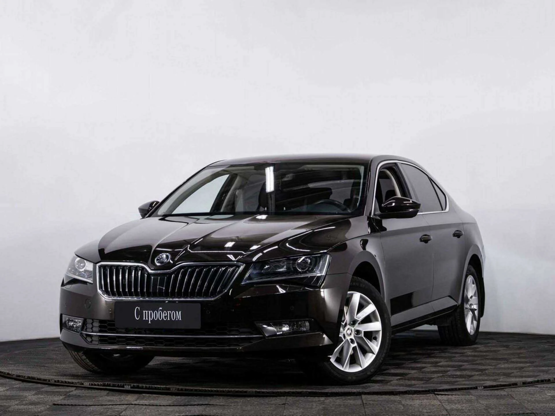 SKODA SUPERB, Черный, 2017, Робот, 180 л.с., цена от 1 123 200 руб.
