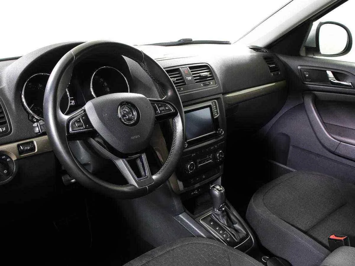 Skoda Yeti, Белый, 2015, Робот, 152 л.с., цена от 640 000 руб.