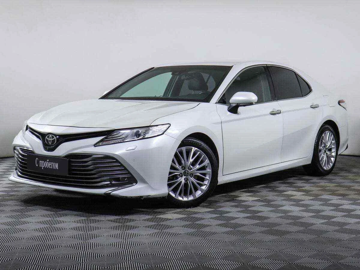 Toyota Camry, Белый, 2018, Автоматическая, 249 л.с., цена от 2 220 000 руб.