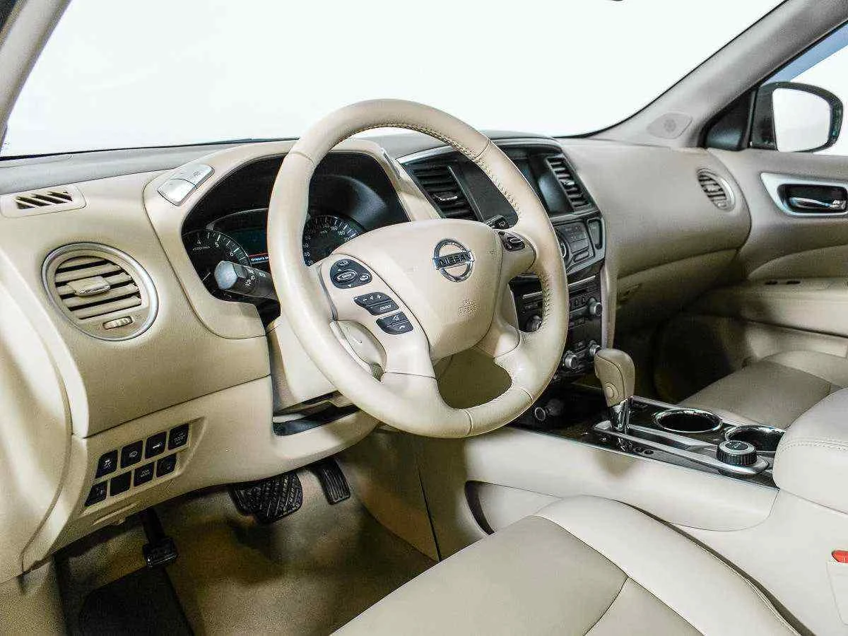 Nissan Pathfinder, Коричневый, 2014, Вариатор, 249 л.с., цена от 1 433 000 руб.