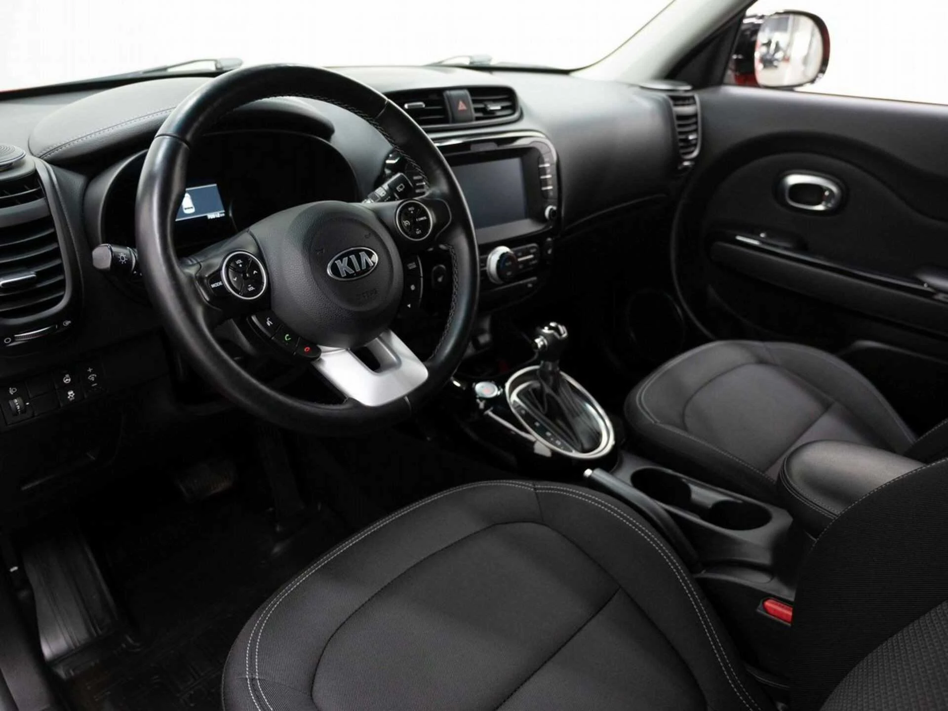 KIA SOUL, Красный, 2016, Автоматическая, 132 л.с., цена от 992 000 руб.