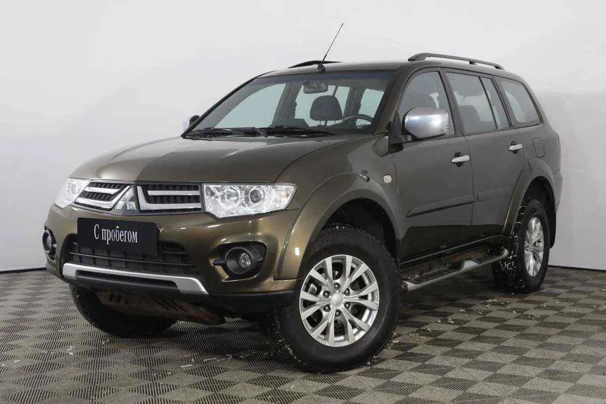Mitsubishi Pajero Sport, Коричневый, 2014, Автоматическая, 178 л.с., цена от 1 476 500 руб.