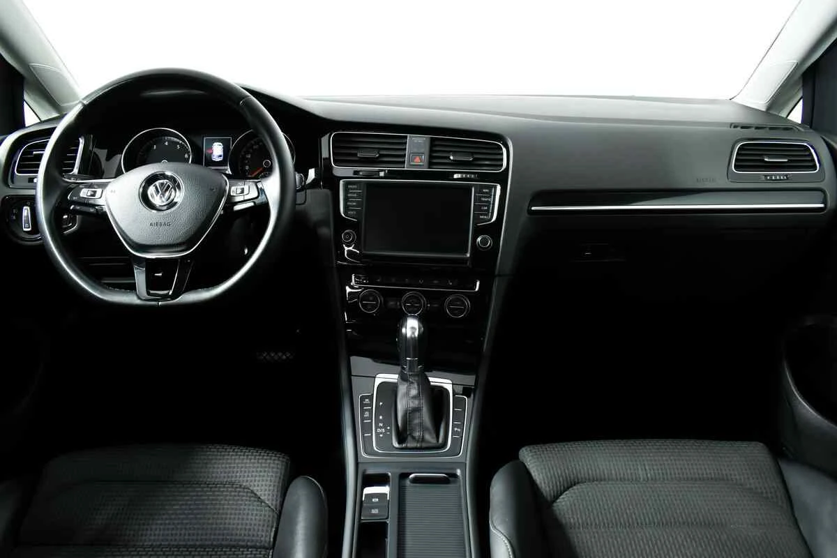 Volkswagen Golf, Серый, 2013, Робот, 140 л.с., цена от 535 000 руб.