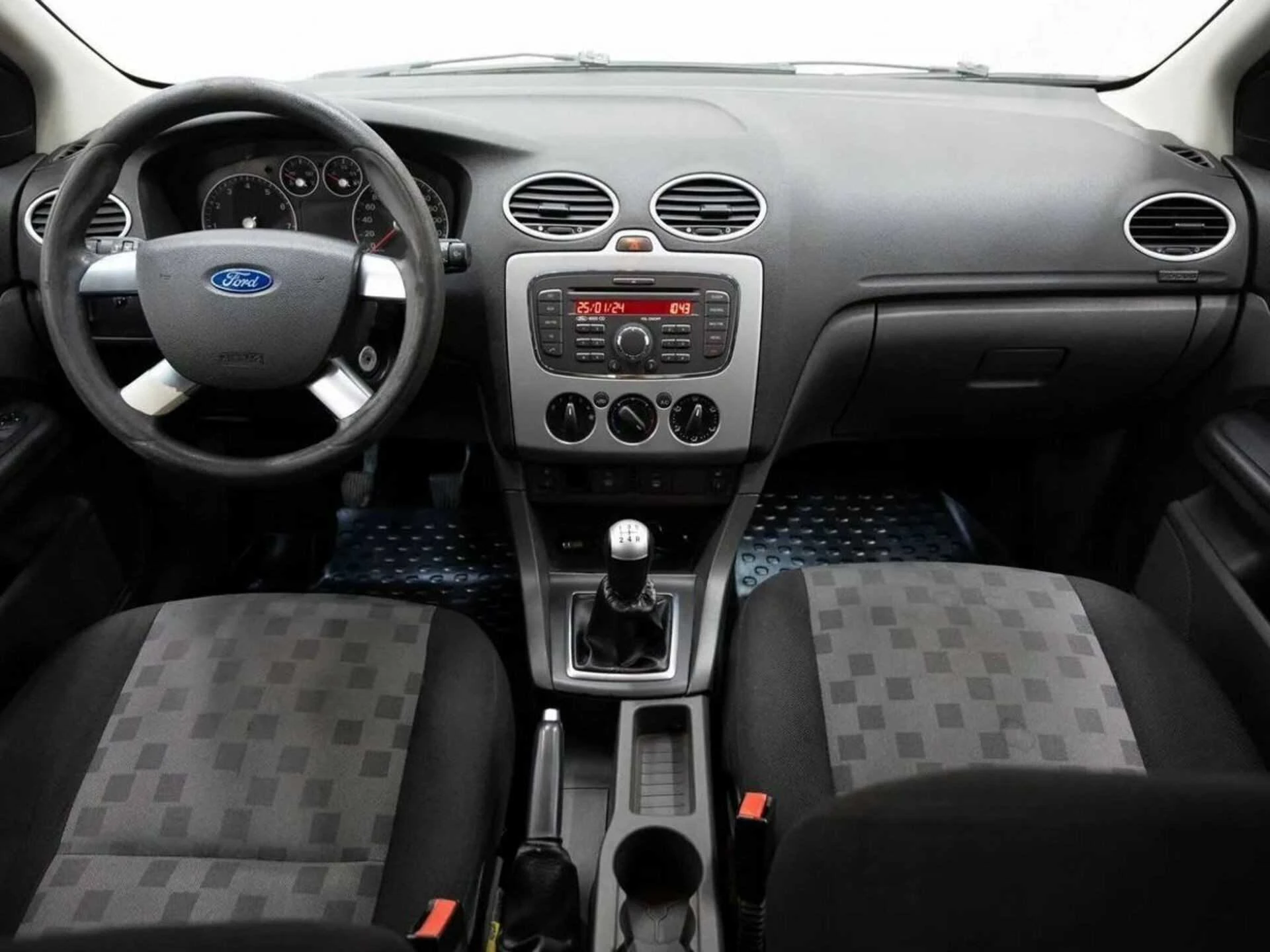 FORD FOCUS, Серебряный, 2007, Механическая, 125 л.с., цена от 249 600 руб.