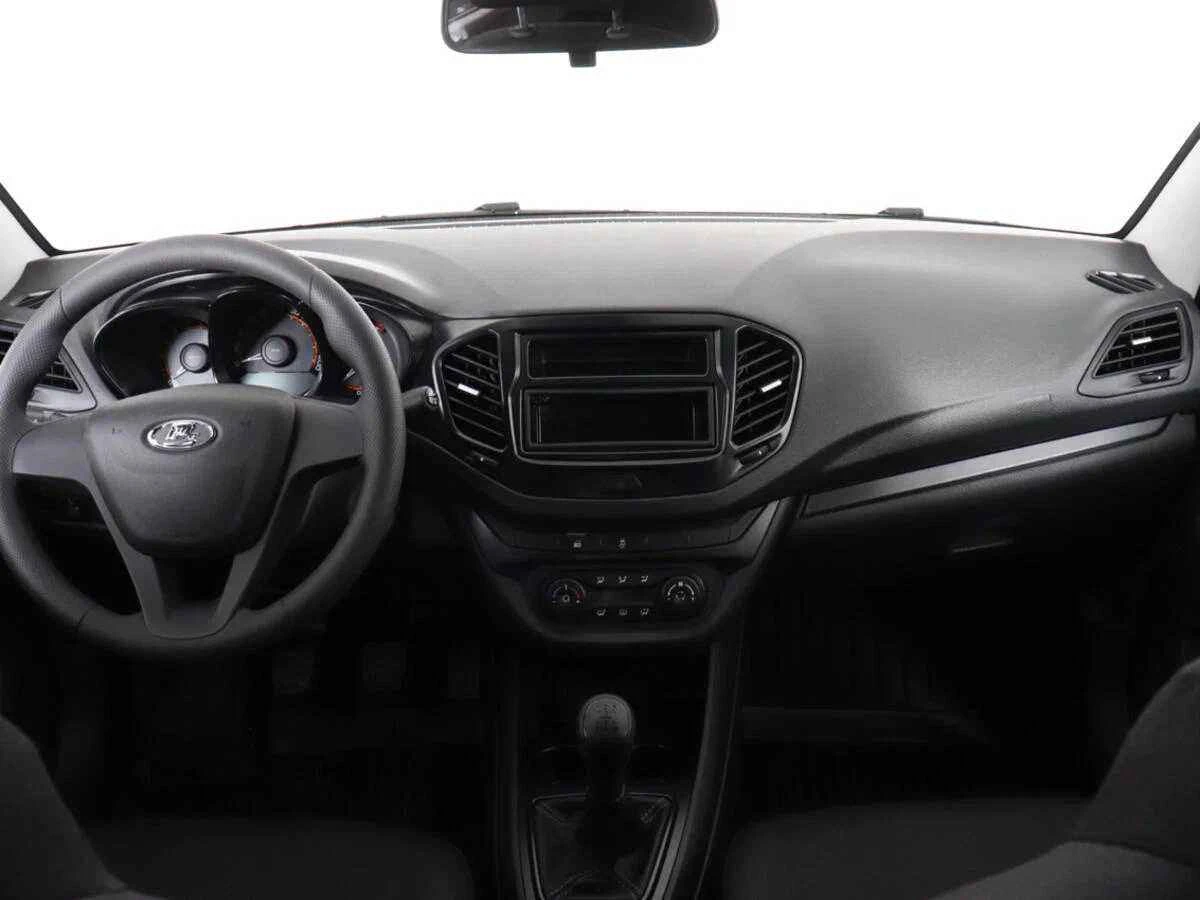 LADA Vesta, Серый, 2022, Механическая, 106 л.с., цена от 785 000 руб.