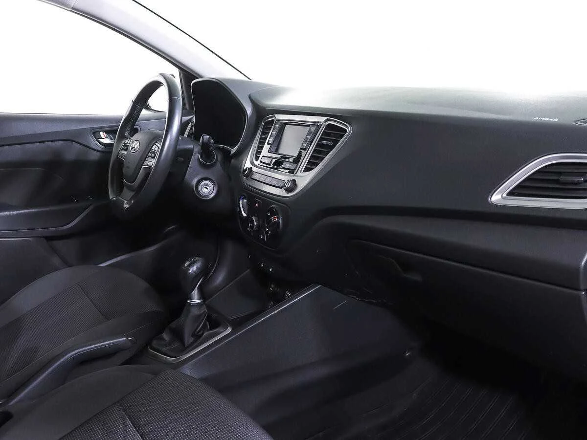 HYUNDAI SOLARIS, Белый, 2019, Механическая, 100 л.с., цена от 704 000 руб.