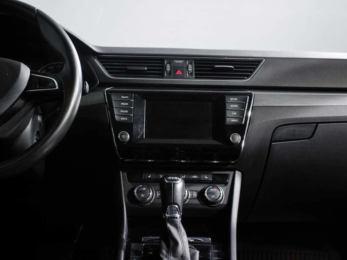 SKODA SUPERB, Черный, 2016, Робот, 280 л.с., цена от 1 452 800 руб.