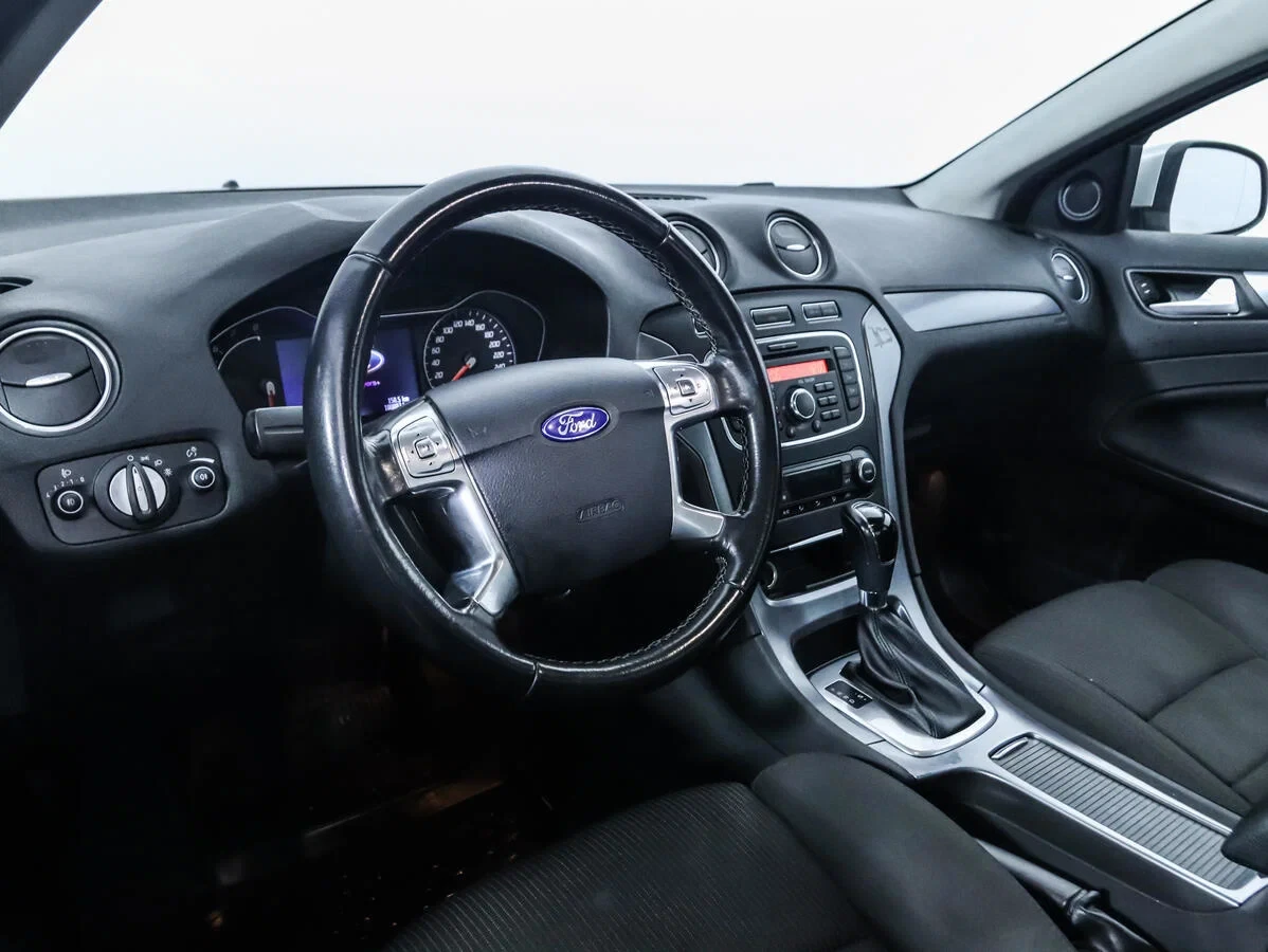 Ford Mondeo, Серебряный, 2013, Робот, 200 л.с., цена от 665 000 руб.