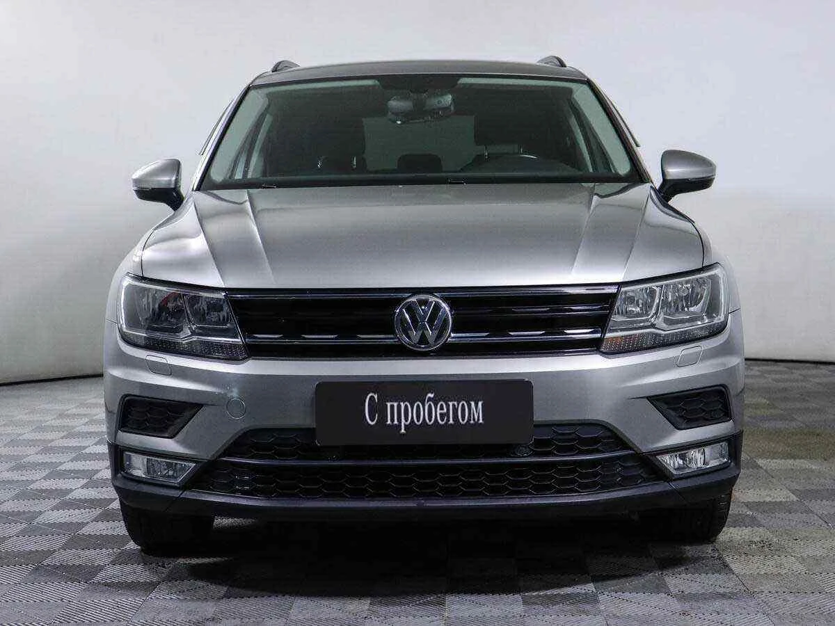 Volkswagen Tiguan, Серебряный, 2017, Робот, 125 л.с., цена от 1 171 000 руб.