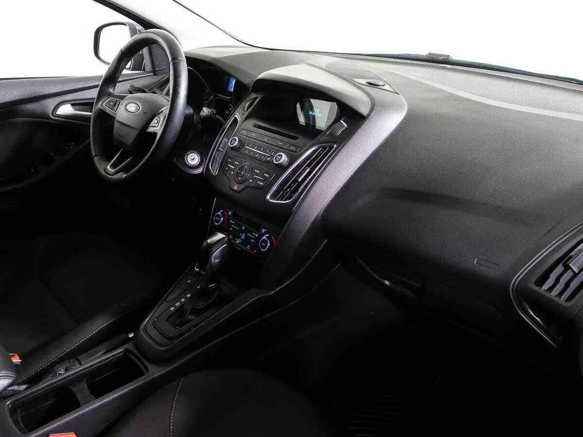 Ford Focus, Серый, 2018, Робот, 150 л.с., цена от 876 000 руб.