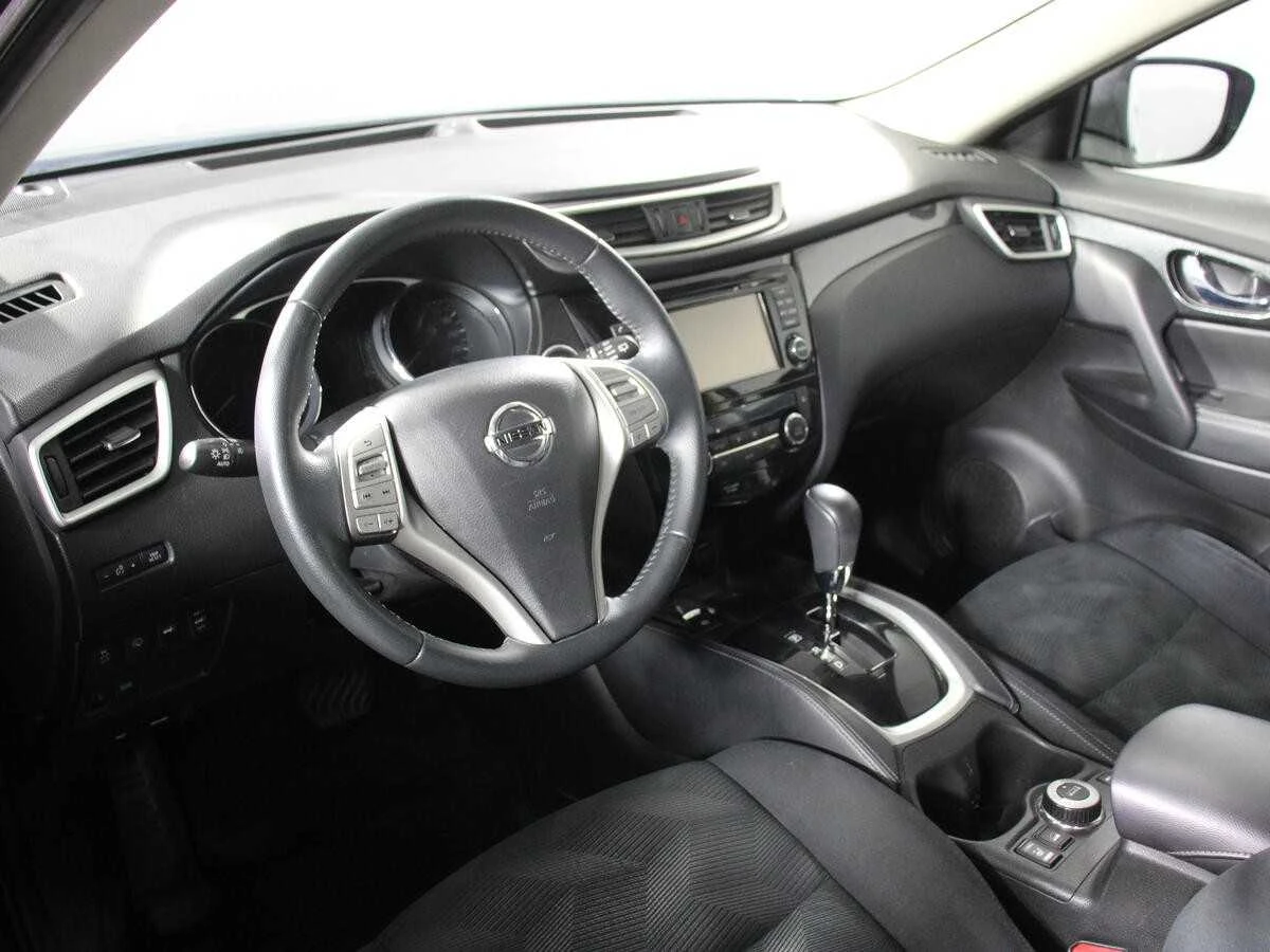 NISSAN X-TRAIL, Черный, 2015, Вариатор, 144 л.с., цена от 1 248 000 руб.