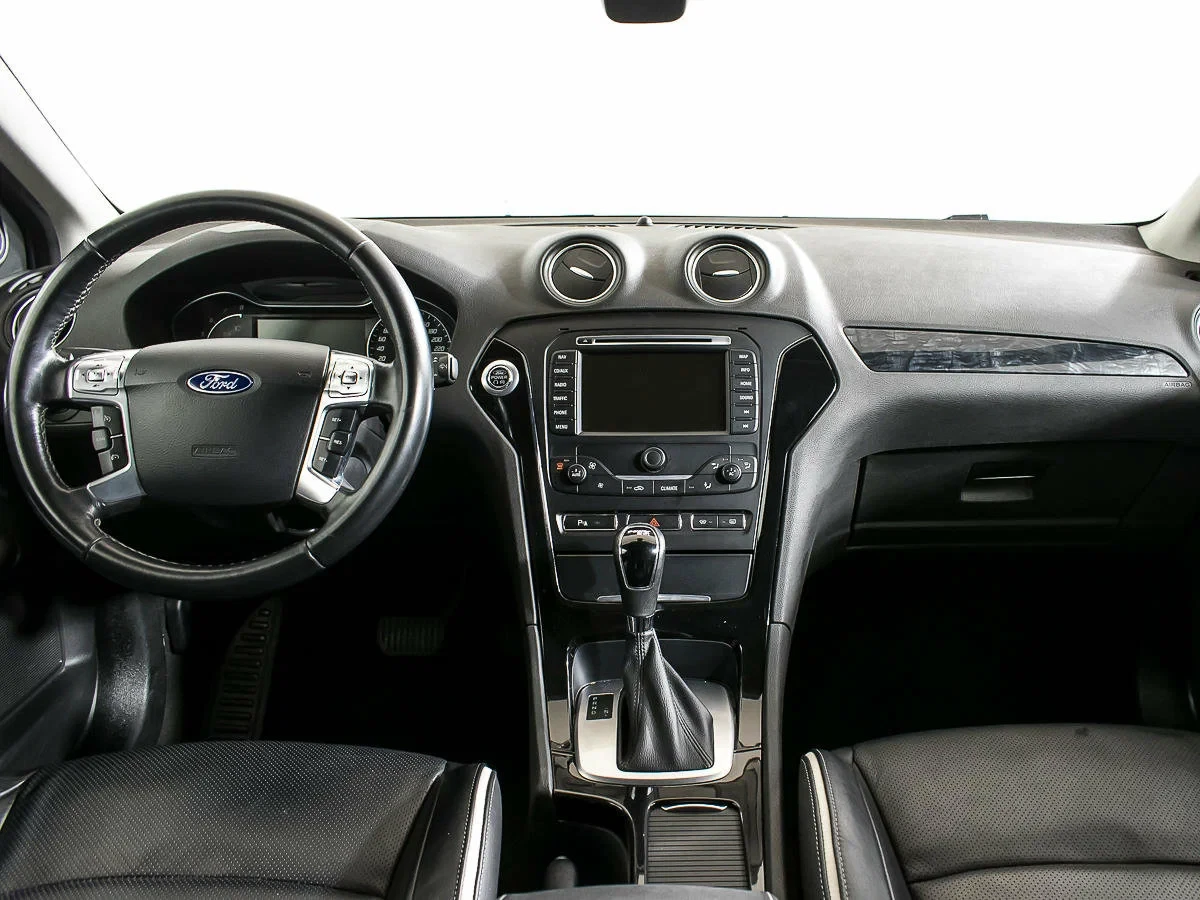 Ford Mondeo, Серебряный, 2014, Робот, 200 л.с., цена от 944 000 руб.
