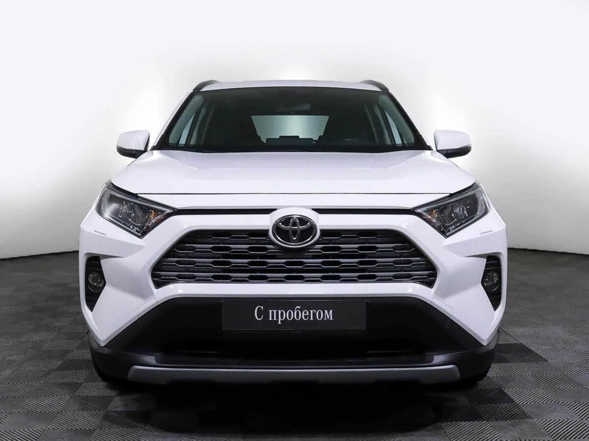 TOYOTA RAV4, Белый, 2020, Вариатор, 149 л.с., цена от 2 240 000 руб.