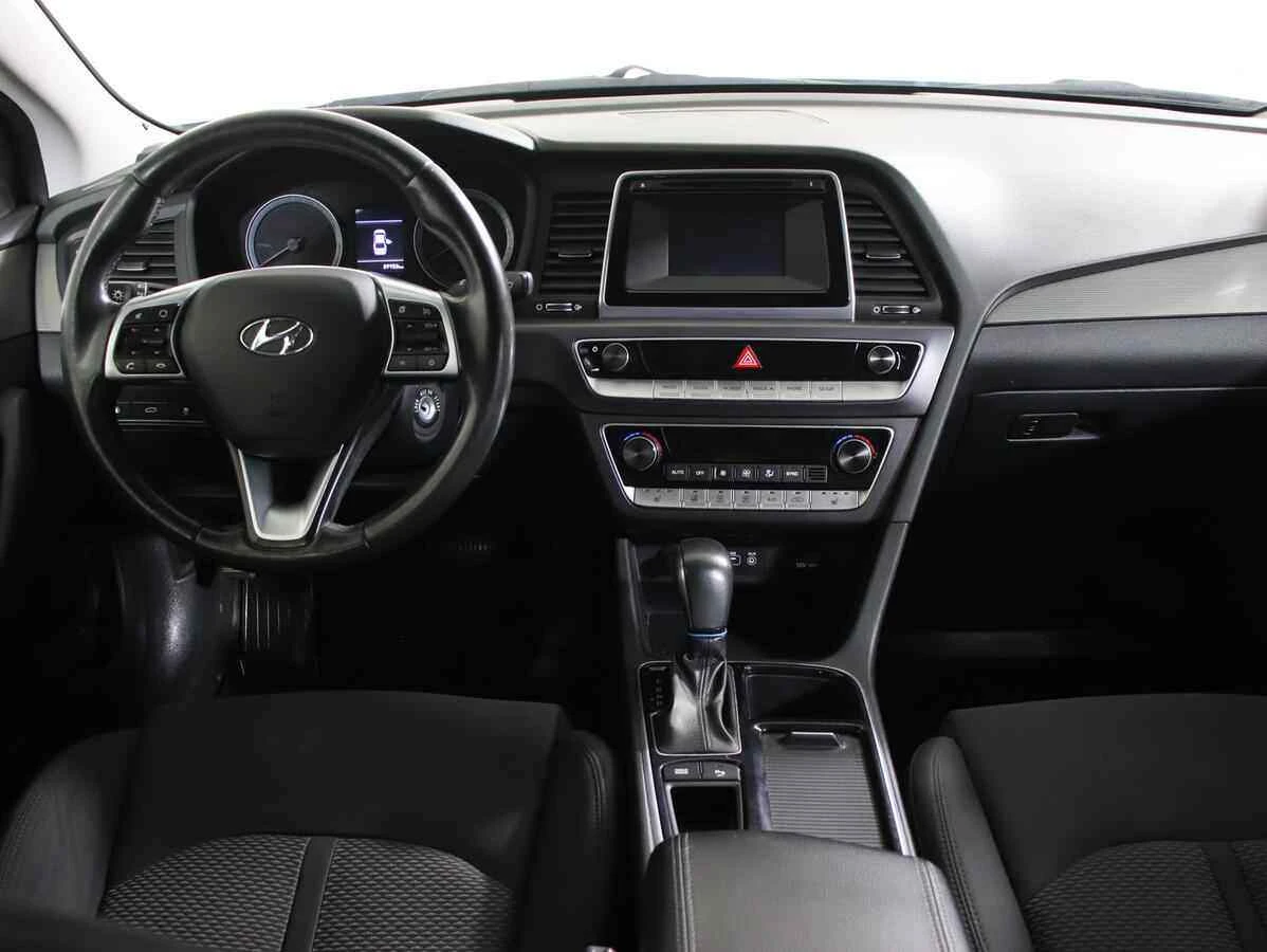 Hyundai Sonata, Серебряный, 2019, Автоматическая, 150 л.с., цена от 1 273 000 руб.