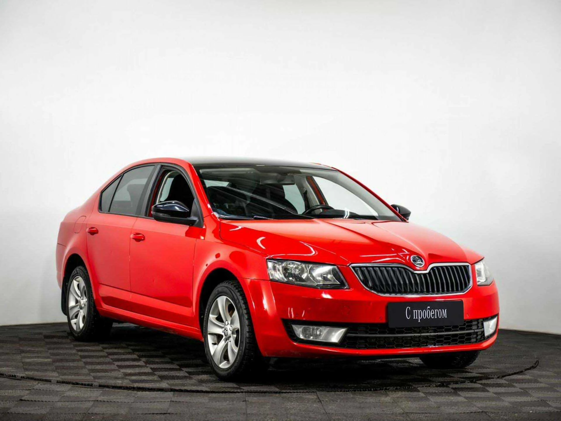 SKODA OCTAVIA, Красный, 2015, Робот, 150 л.с., цена от 764 800 руб.