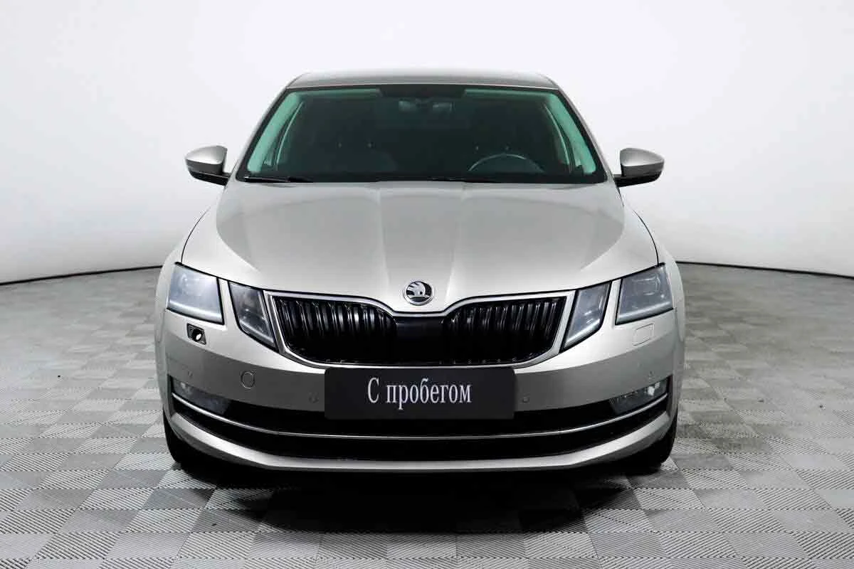 SKODA OCTAVIA, Бежевый, 2018, Робот, 180 л.с., цена от 1 400 000 руб.