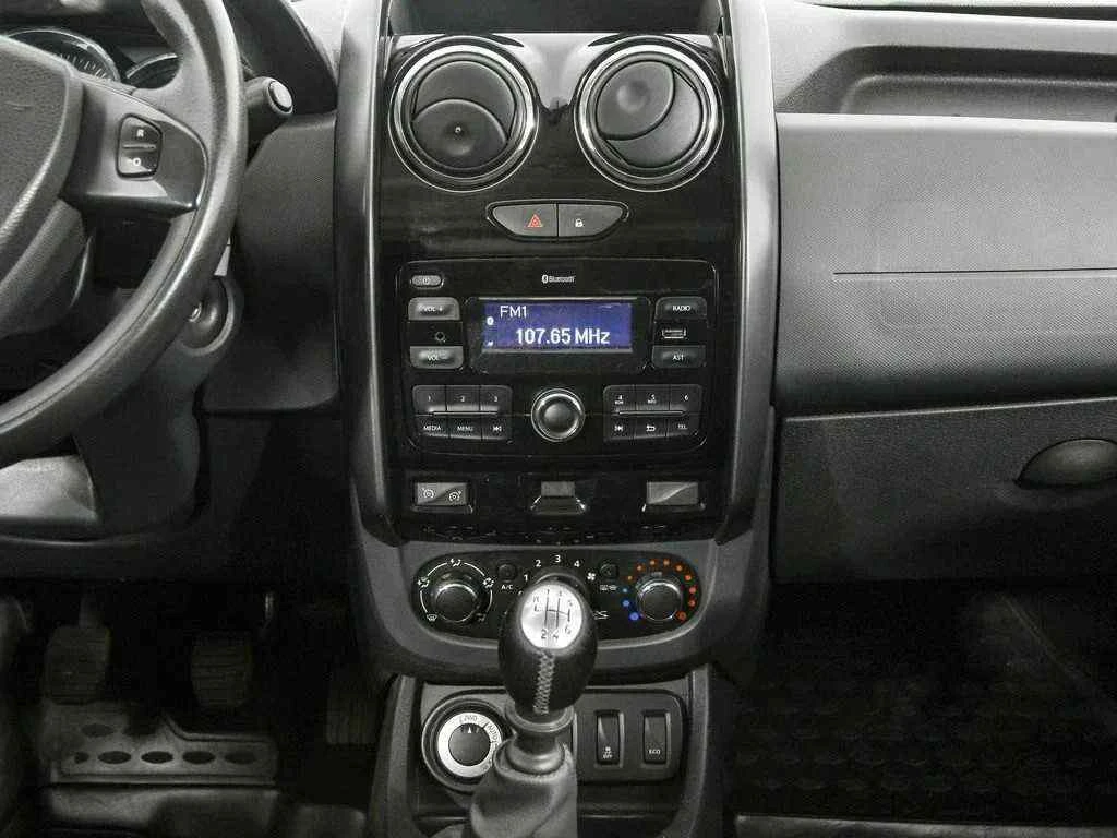 Renault Duster, Белый, 2017, Механическая, 114 л.с., цена от 1 083 000 руб.