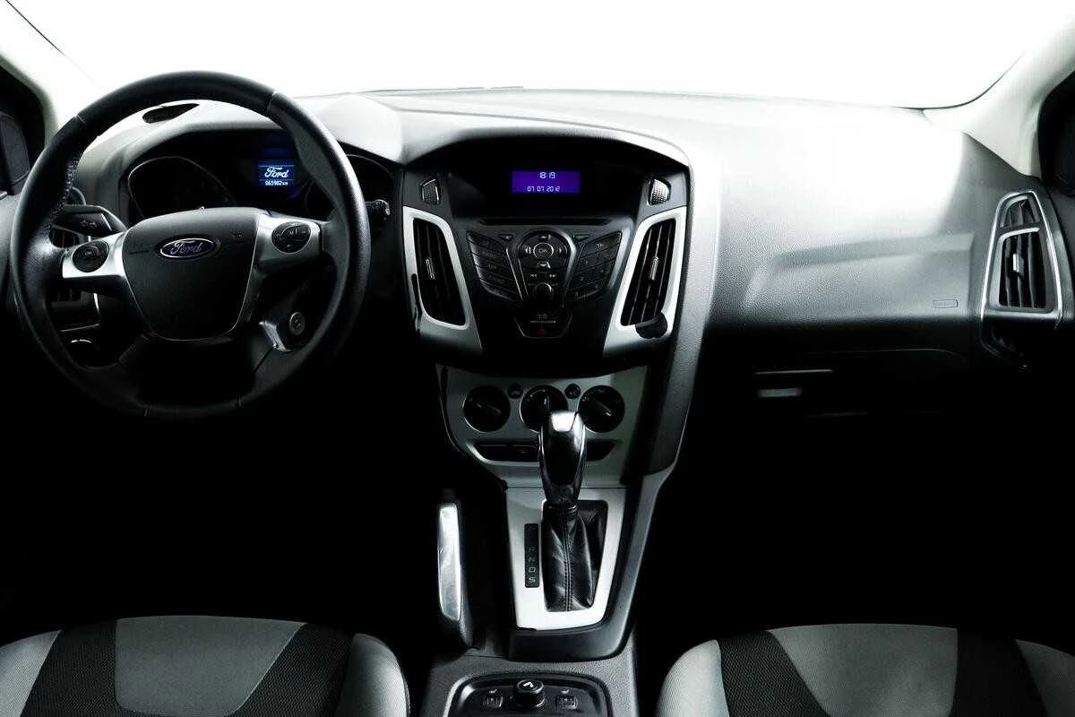 FORD FOCUS, Красный, 2012, Робот, 125 л.с., цена от 608 000 руб.