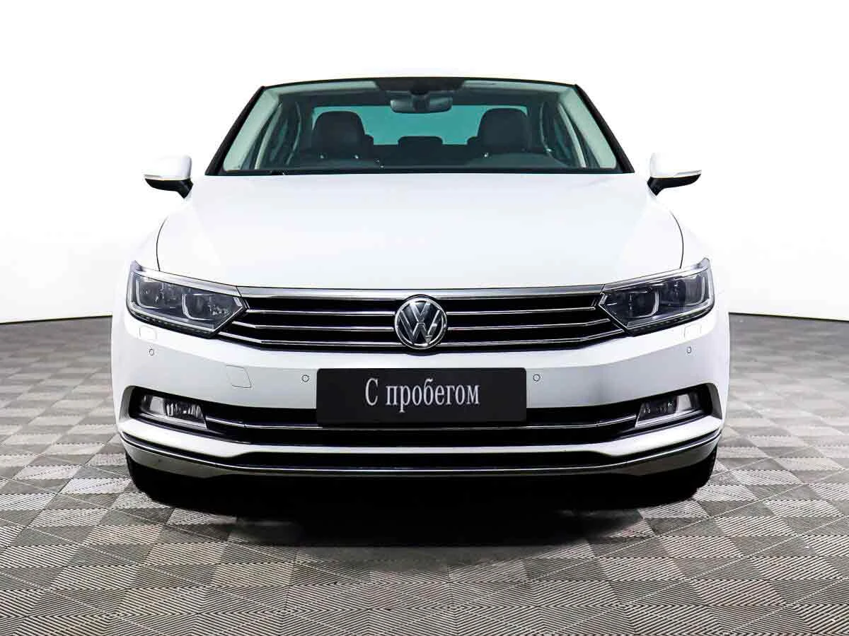 VOLKSWAGEN PASSAT, Белый, 2017, Робот, 150 л.с., цена от 1 129 600 руб.