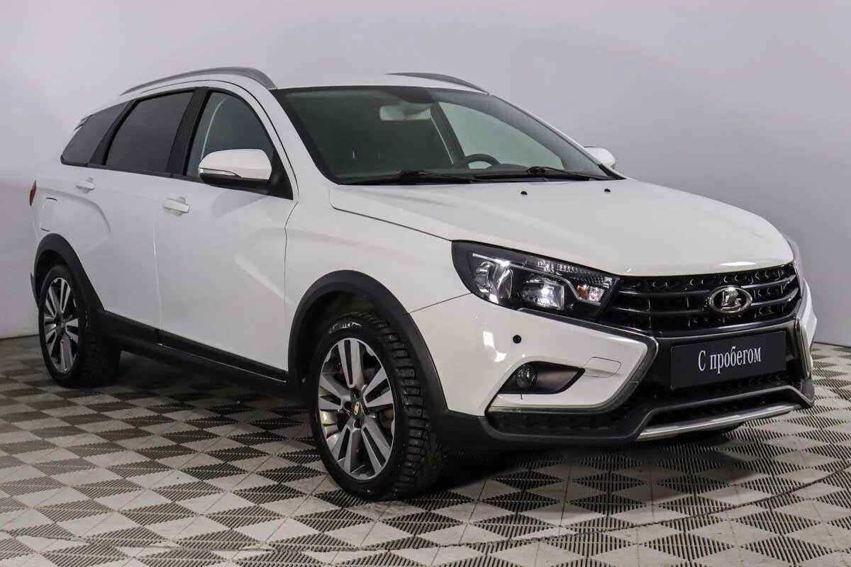 LADA Vesta SW Cross, Белый, 2018, Робот, 122 л.с., цена от 720 000 руб.