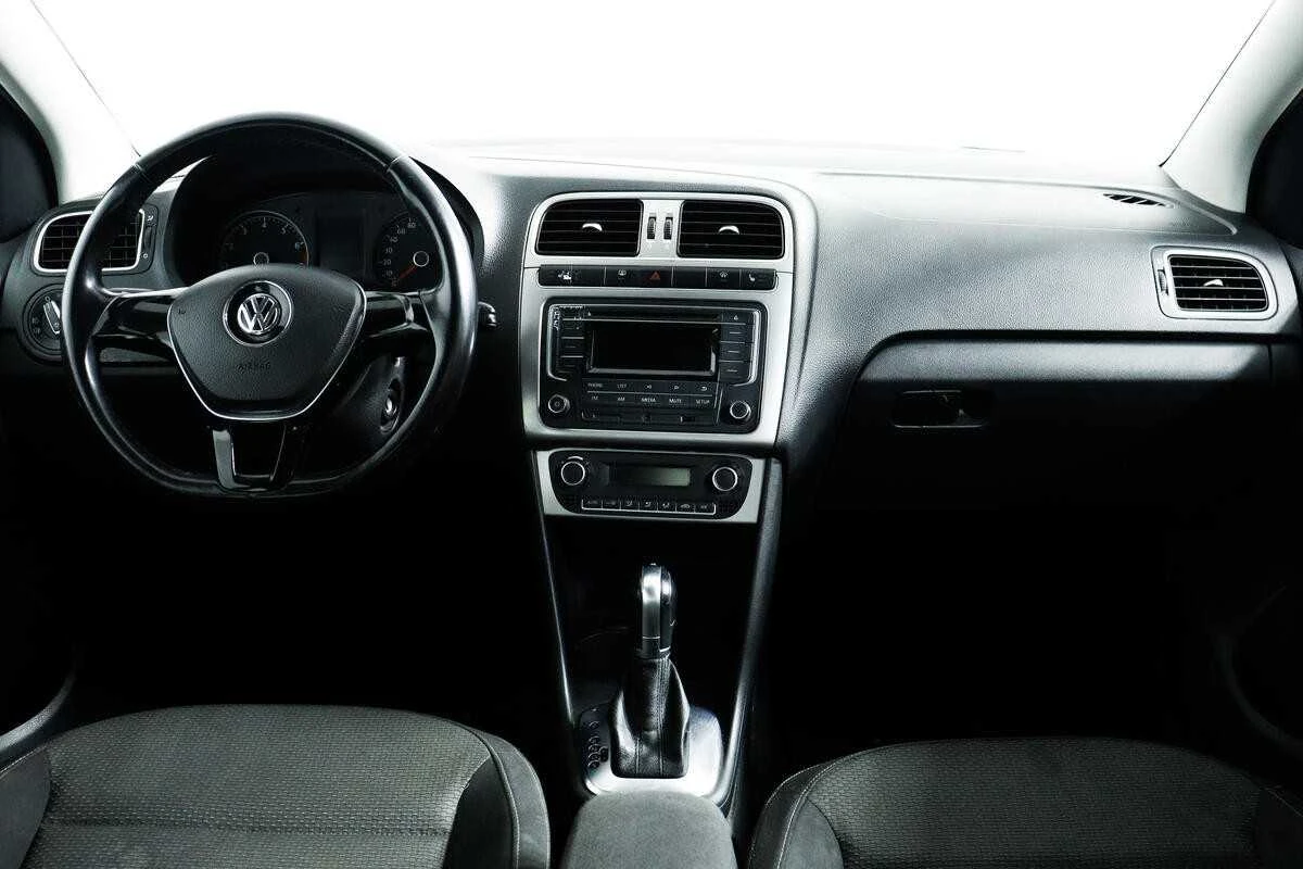 VOLKSWAGEN POLO, Черный, 2016, Автоматическая, 110 л.с., цена от 732 800 руб.