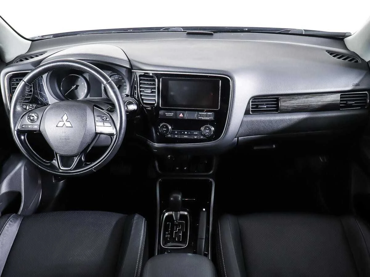 MITSUBISHI OUTLANDER, Серый, 2018, Вариатор, 146 л.с., цена от 1 405 600 руб.