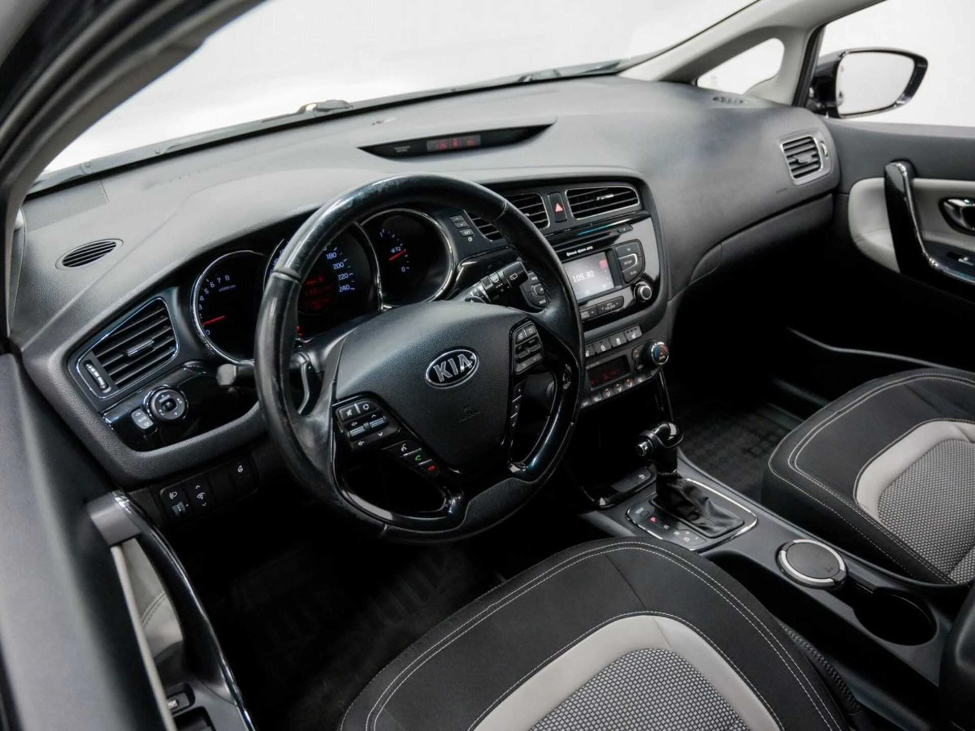 KIA CEED, Серый, 2013, Автоматическая, 129 л.с., цена от 720 000 руб.