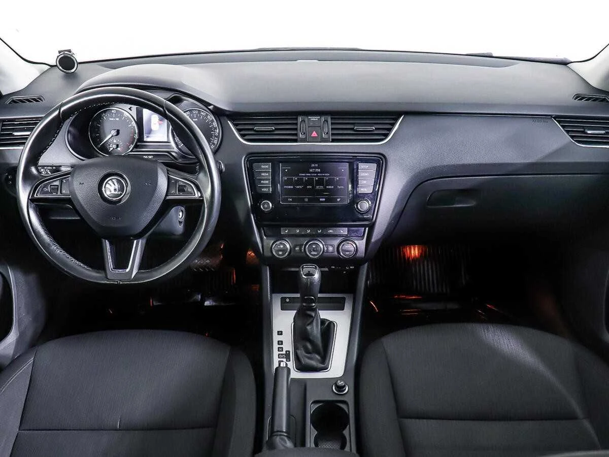 SKODA OCTAVIA, Белый, 2016, Автоматическая, 110 л.с., цена от 804 000 руб.