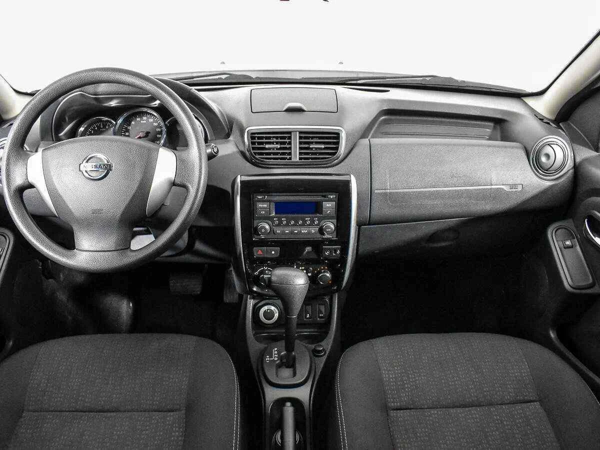Nissan Terrano, Серебряный, 2016, Автоматическая, 143 л.с., цена от 730 000 руб.