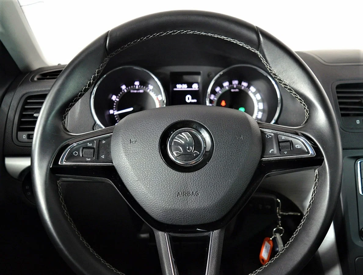 Skoda Yeti, Синий, 2016, Робот, 125 л.с., цена от 999 000 руб.