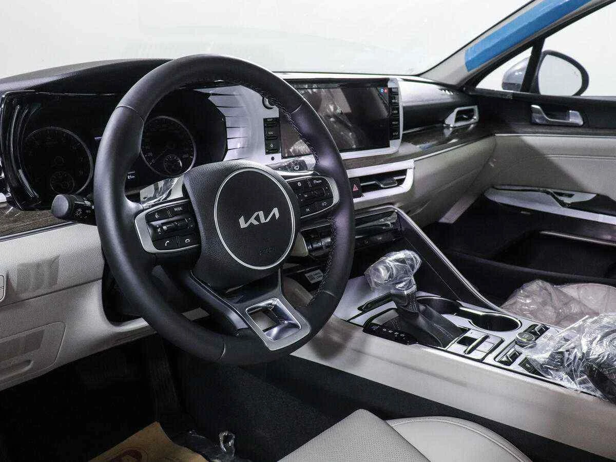 KIA K5, Серый, 2022, Автоматическая, 150 л.с., цена от 2 465 000 руб.
