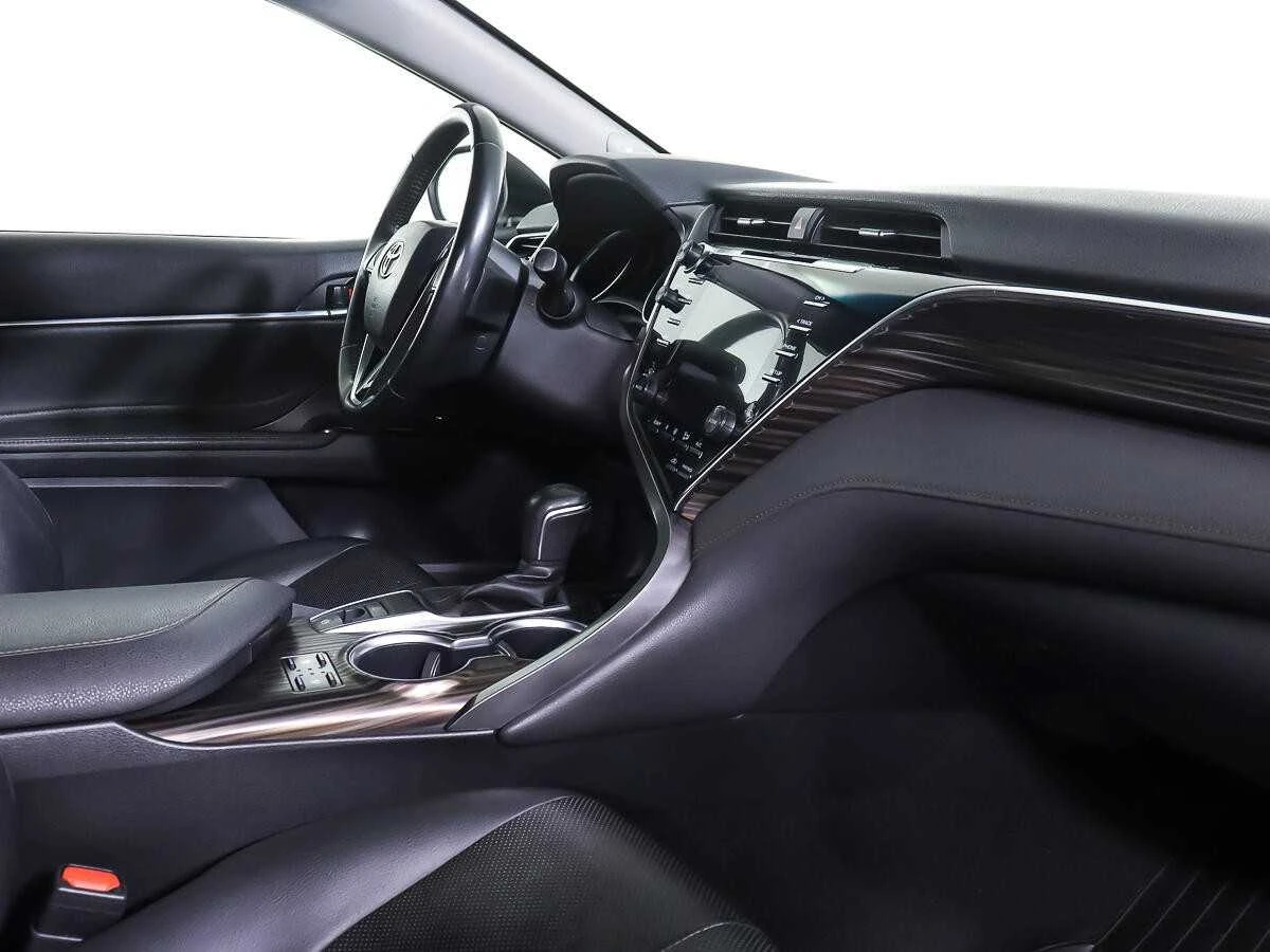 TOYOTA CAMRY, Белый, 2018, Автоматическая, 181 л.с., цена от 2 016 000 руб.