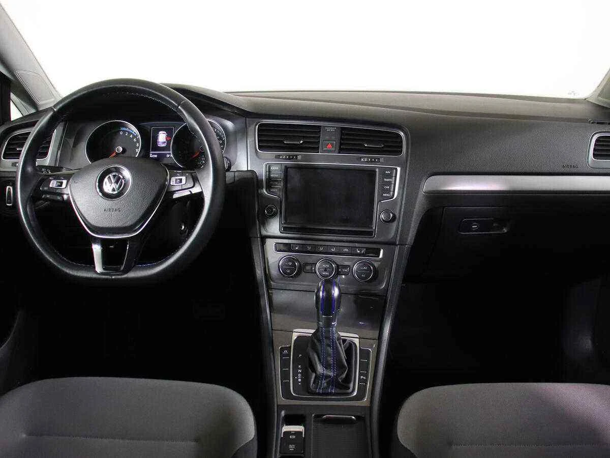 Volkswagen Golf, Белый, 2014, Автоматическая, 122 л.с., цена от 999 000 руб.