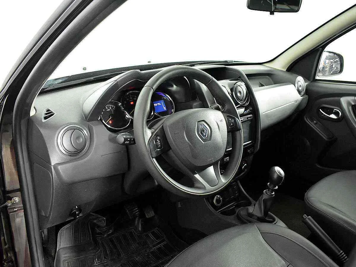 Renault Duster, Коричневый, 2017, Механическая, 109 л.с., цена от 1 100 000 руб.