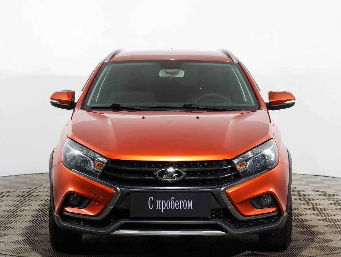 LADA Vesta SW Cross, Оранжевый, 2017, Робот, 122 л.с., цена от 555 000 руб.