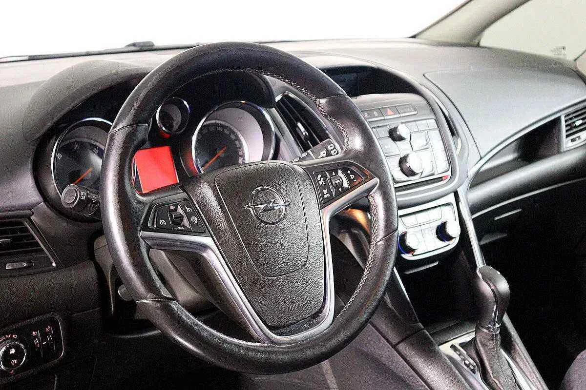 Opel Zafira, Серебряный, 2012, Автоматическая, 130 л.с., цена от 745 600 руб.
